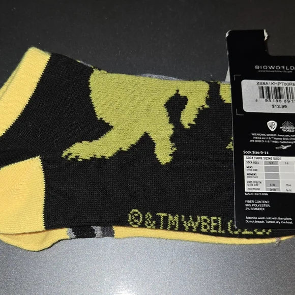 Wizarding World Harry Potter Hufflepuff 3 Pack Ankle Socks Womens Size 5-10 NWT - Picture 4 of 5